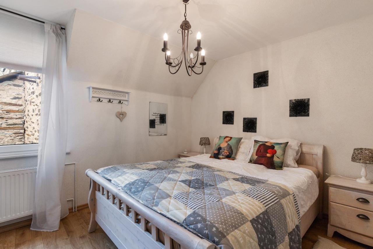 Ferienwohnung Haus Alte Rebe&Weiße Traube Cochem Exterior foto